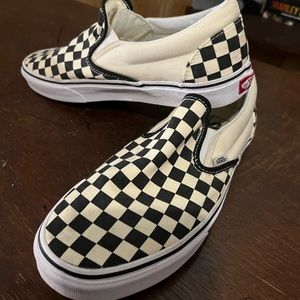 Vans checkered black and white. Size 9.5 man.